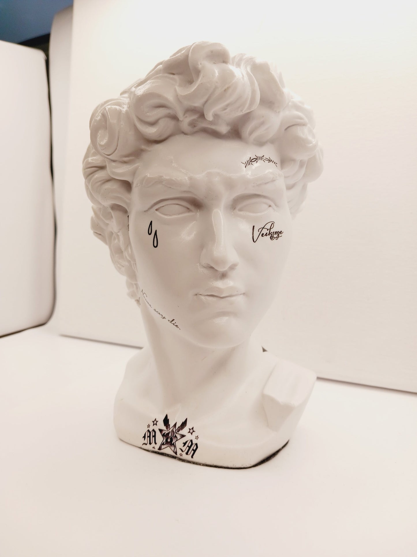 🗿✨ Bust Statues with Tattoos – Bold Artistry Modern Magic and Unique Decor!🎨 Made by Samantha Dentterder - ’Leo’