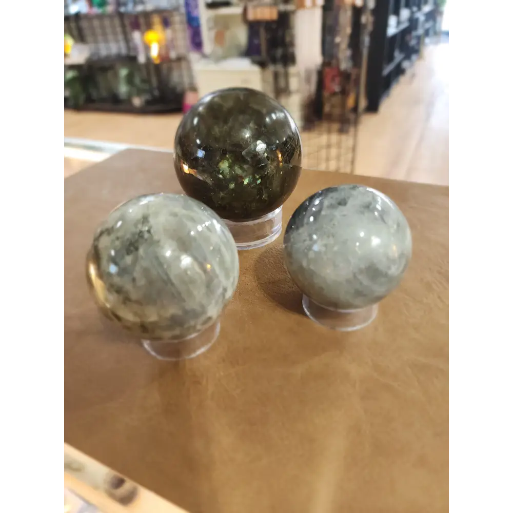 🌈✨ Flashy Labradorite Spheres – Ignite Magic & Reveal Hidden Light! ✨🌈 - Spheres
