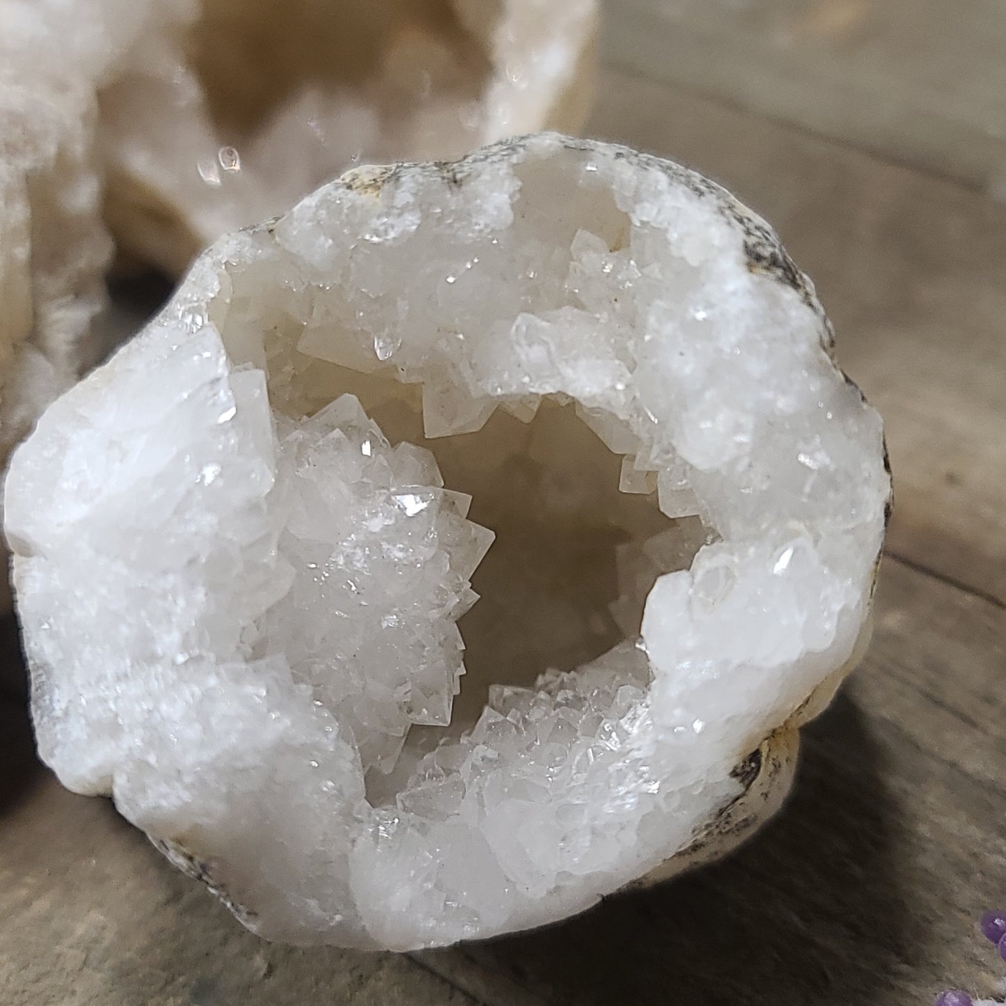 Quartz Gemy Geodes - Specimens