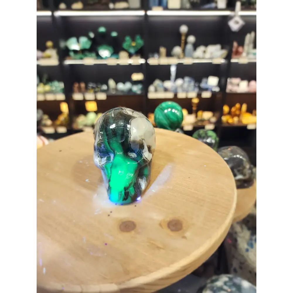 Volcano Agate Skull – 3.5’’ (UV Reactive!) 💀🌋 - 2