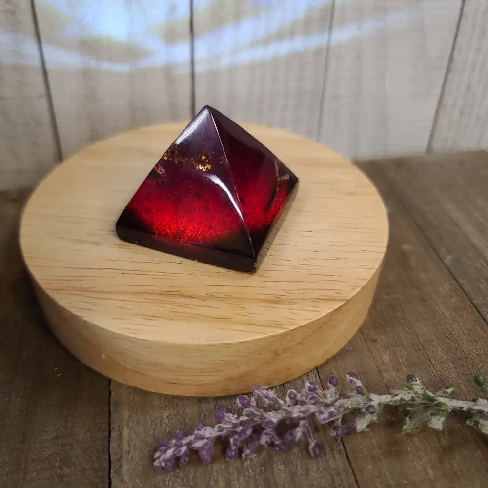 AMBER Pyramids - 4 - Carvings