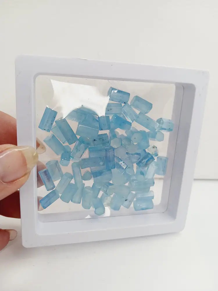 💙✨ Aquamarine Raw Specimen Shaft (.5’’+/) – Oceanic Calm Courage and Natural Beauty! 🌊