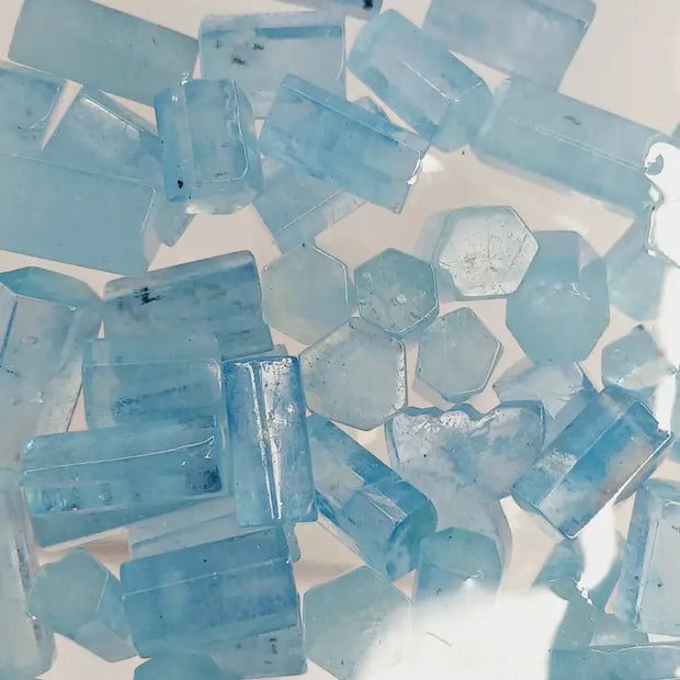 💙✨ Aquamarine Raw Specimen Shaft (.5’’+/) – Oceanic Calm Courage and Natural Beauty! 🌊