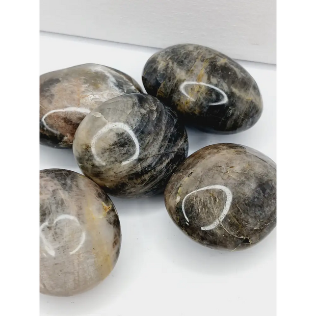🖤🌙 Black Moonstone Palmstone – New Beginnings Intuition and Emotional Balance ✨ - PALM