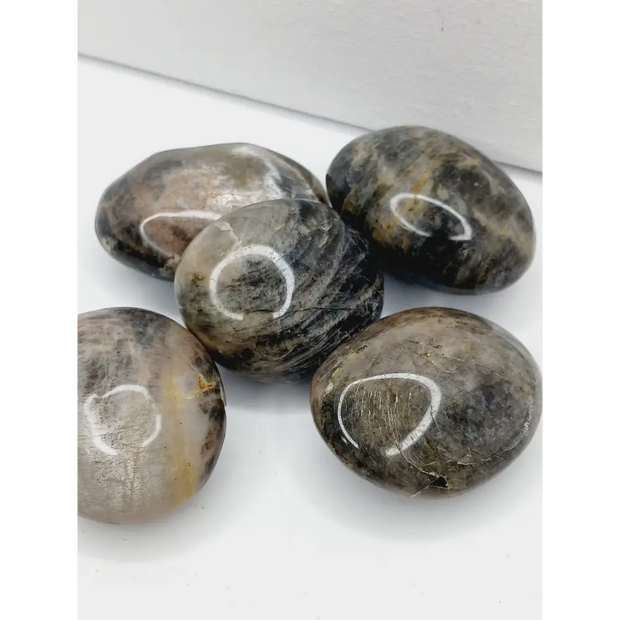 🖤🌙 Black Moonstone Palmstone – New Beginnings Intuition and Emotional Balance ✨ - PALM