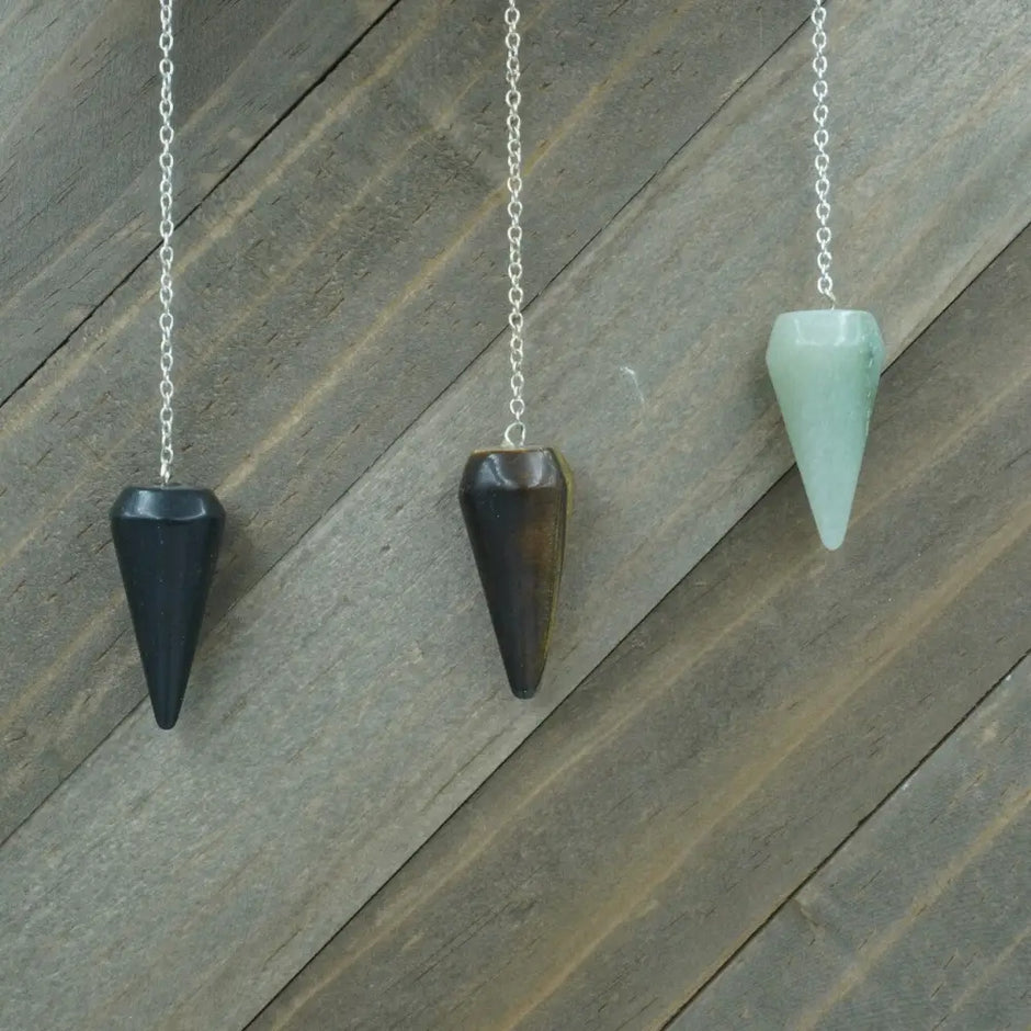 CRYSTAL PENDULUM - Pendulums & Mats