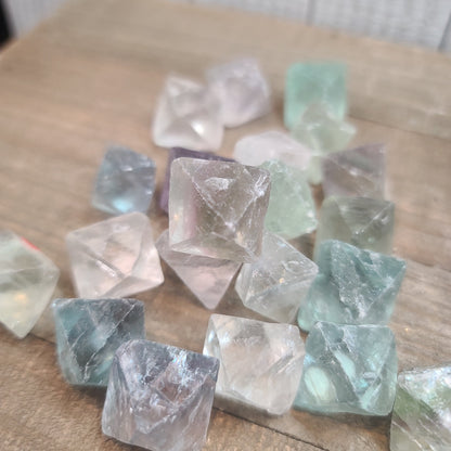FLUORITE - OCTAHEDRONS - Tumbles