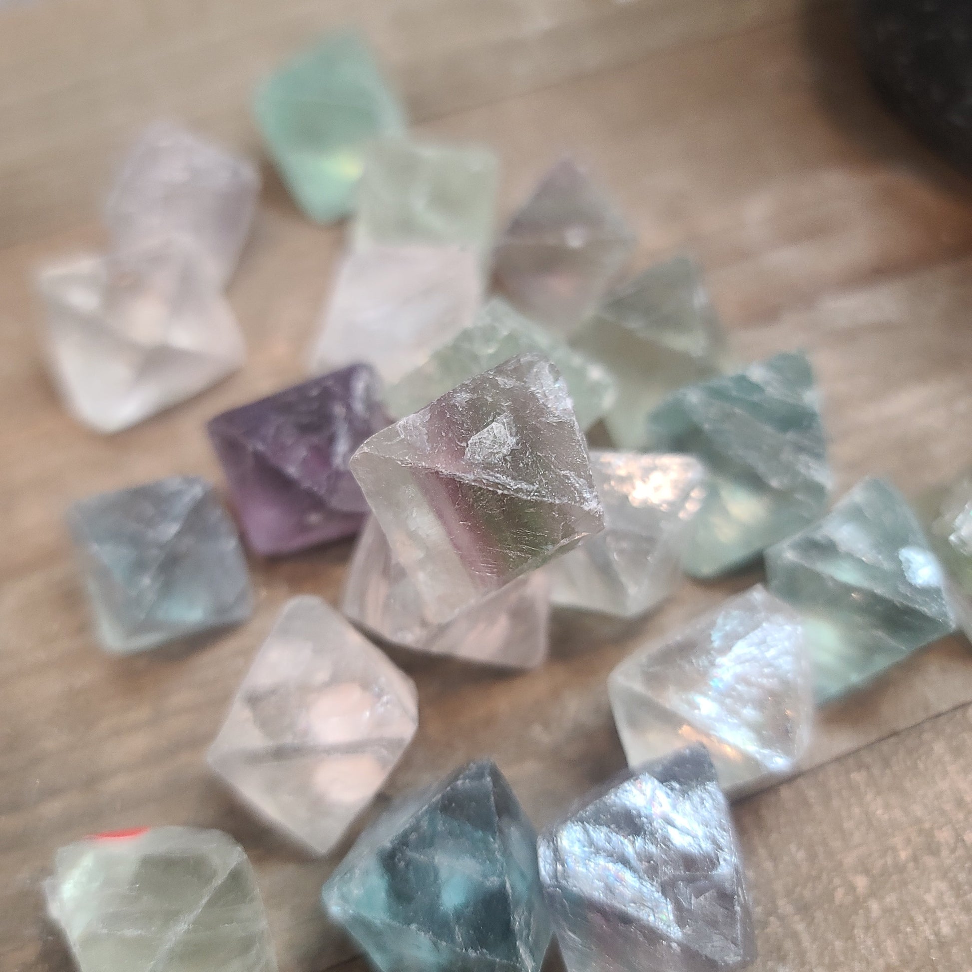 FLUORITE - OCTAHEDRONS - Tumbles