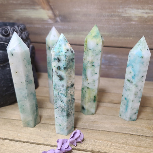 Fynchenite (Quantum Quatro / Phoenix Stone) – Transformation Healing Spiritual Awakening 🌿🔥 - Towers