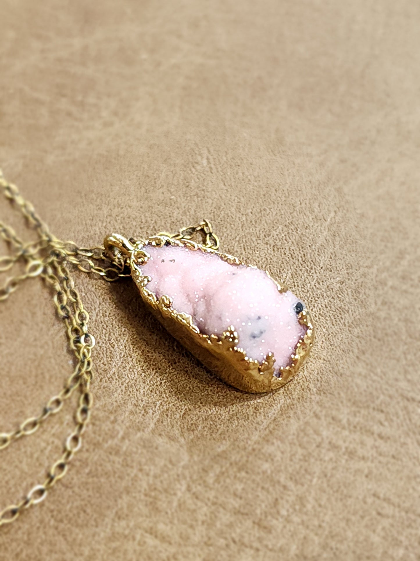 💖✨ Gold & Pink Aragonite Druzy Pendant on 18’’ Gold Chain – Heart Healing & Sparkling Magic! 🌟 - Jewelry