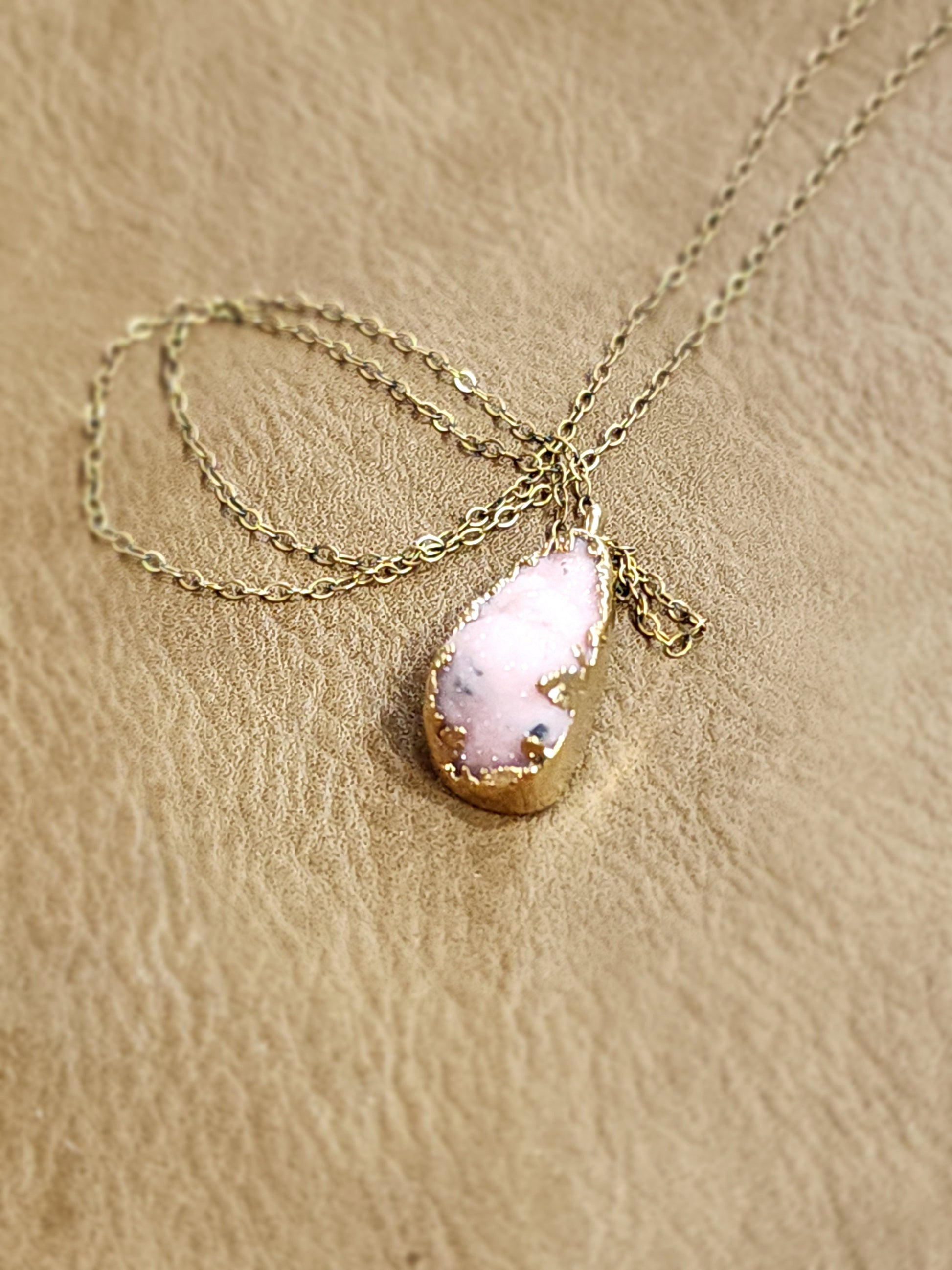💖✨ Gold & Pink Aragonite Druzy Pendant on 18’’ Gold Chain – Heart Healing & Sparkling Magic! 🌟 - Jewelry