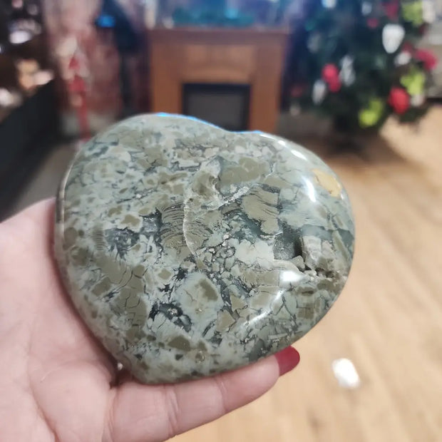 Green Ibis Agate Hearts - 2 - Carvings