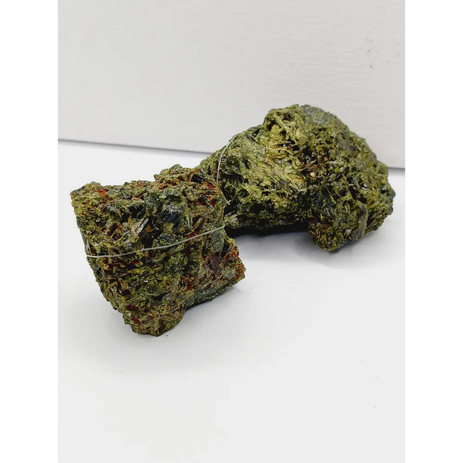 💚✨ Green Tourmaline Specimen – Healing Growth and Protection 🌱 - Specimens