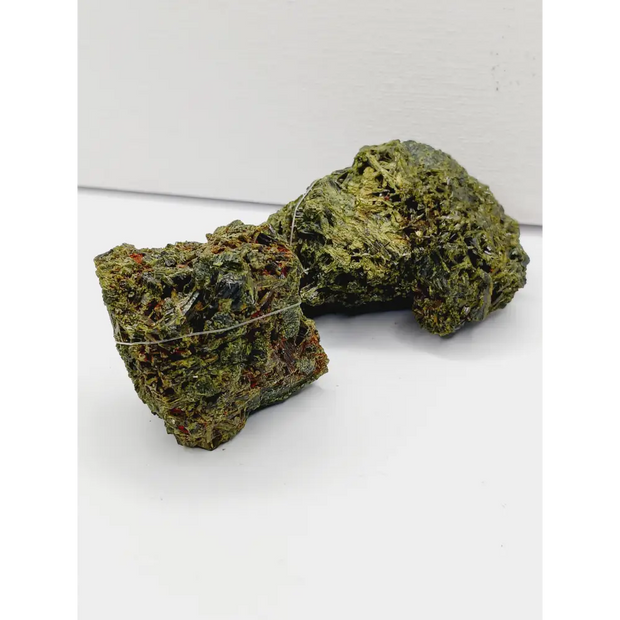 💚✨ Green Tourmaline Specimen – Healing Growth and Protection 🌱 - Specimens