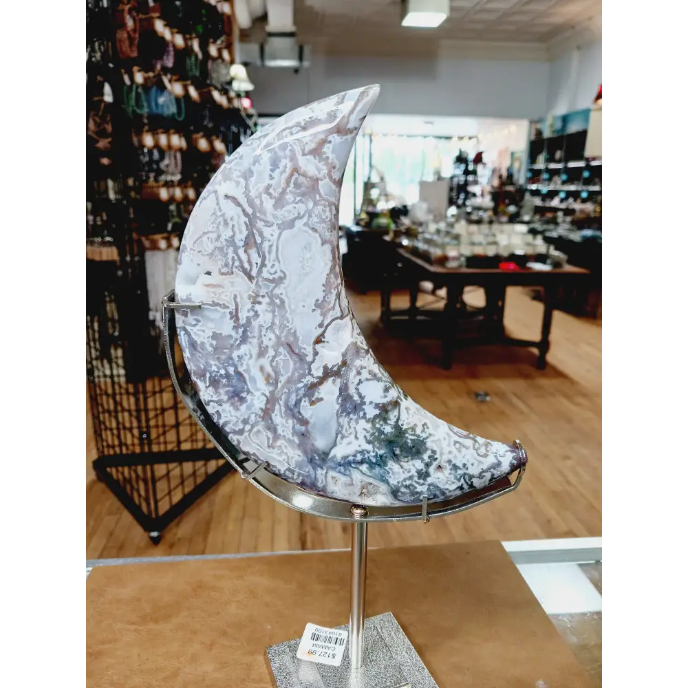 🌿🌙 Huge Moss Agate Moon on Stand – Growth Harmony and Earth Connection ✨ - 1 - Carvings