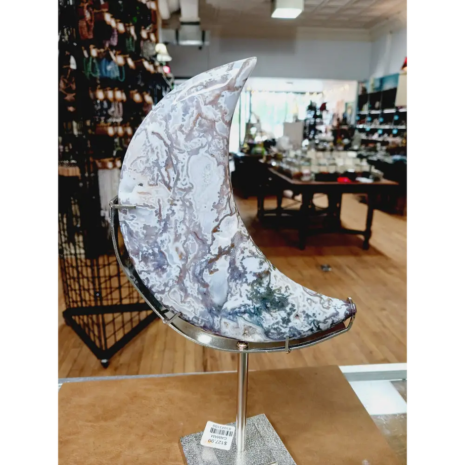 🌿🌙 Huge Moss Agate Moon on Stand – Growth Harmony and Earth Connection ✨ - 1 - Carvings