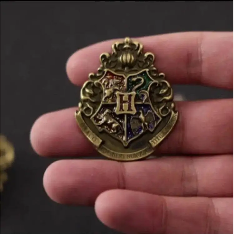 BROOCH LAPEL ENAMEL Magical Pins Pin (Page 1) - Hogwarts - Clothing & Apparel