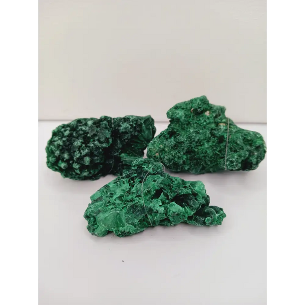 💚✨ Malachite Fibrous Specimen – Transformation Protection and Heart Healing 🌿 - Specimens