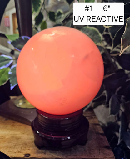 Mangano Calcite Spheres