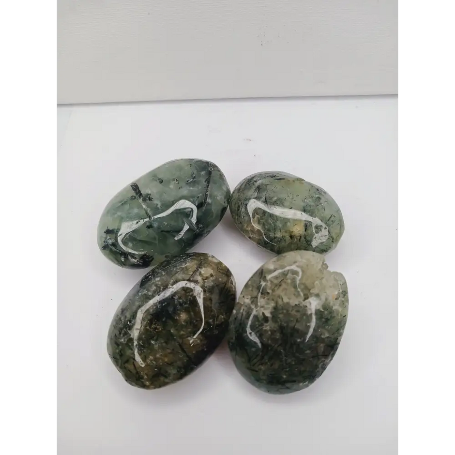 💚✨ Prehnite Palm stone (Intuitive Pick) – Heal Soothe and Connect with Heart Wisdom 🌿 - PALM