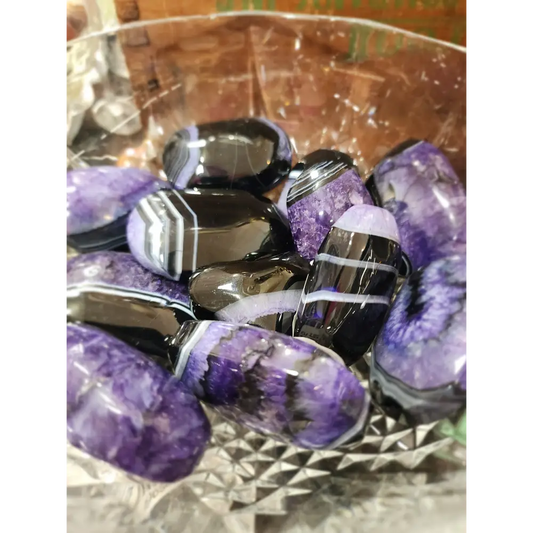 💜✨ Purple Dyed Agate Palmstone – Uplifting Energy & Peaceful Vibes! 🤲 - PALM