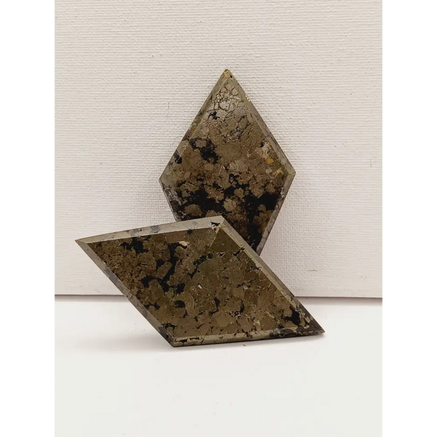 ✨💛 Pyrite Rhombus – Abundance Protection and Manifestation Magic! 💎 - 3’’