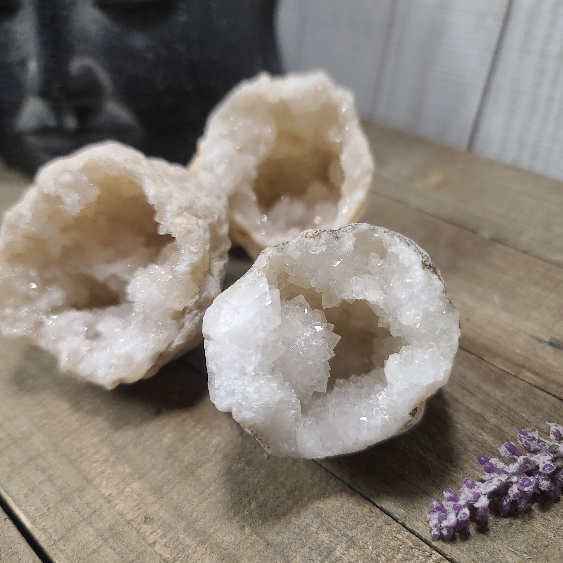 Quartz Gemy Geodes - Specimens