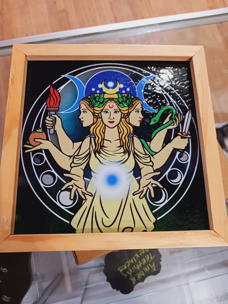 Wood Light Box w/ Changeable Glass & USB - Spirit Animals