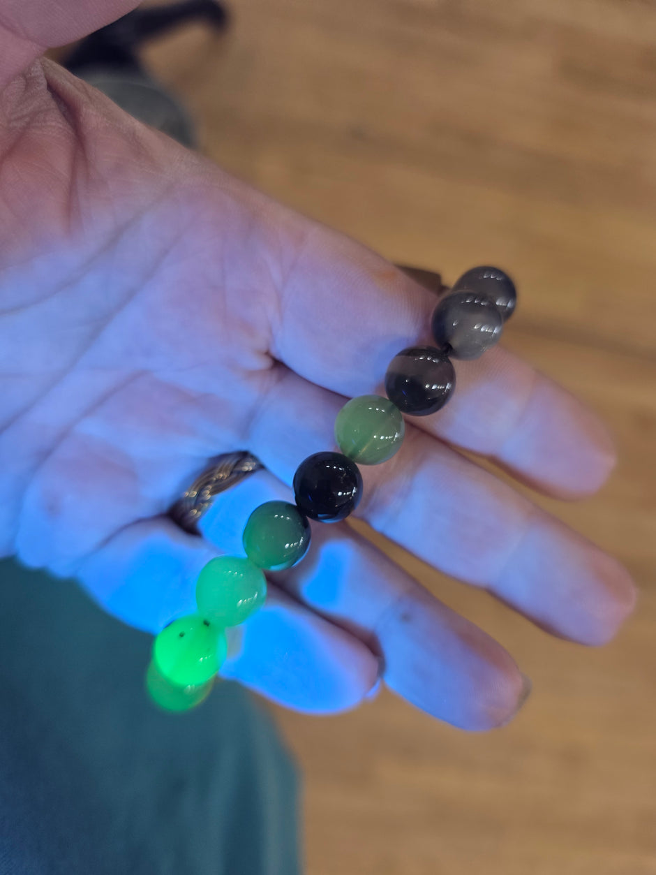 Volcano Agate Bracelet (10mm) – UV Reactive Stretchy Crystal Bracelet