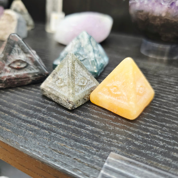 🔺👁️ Mini Pyramids – All Seeing Eye (Intuitive Pick) – Mystical Protection & Intuitive Wisdom! ✨