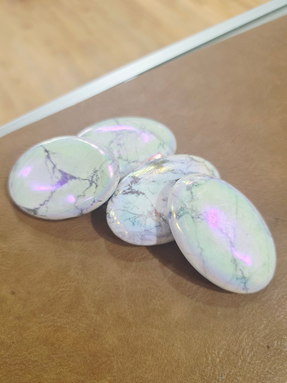 Aura Howlite Palm Stone – Calm and Peaceful Energy for Stress Relief