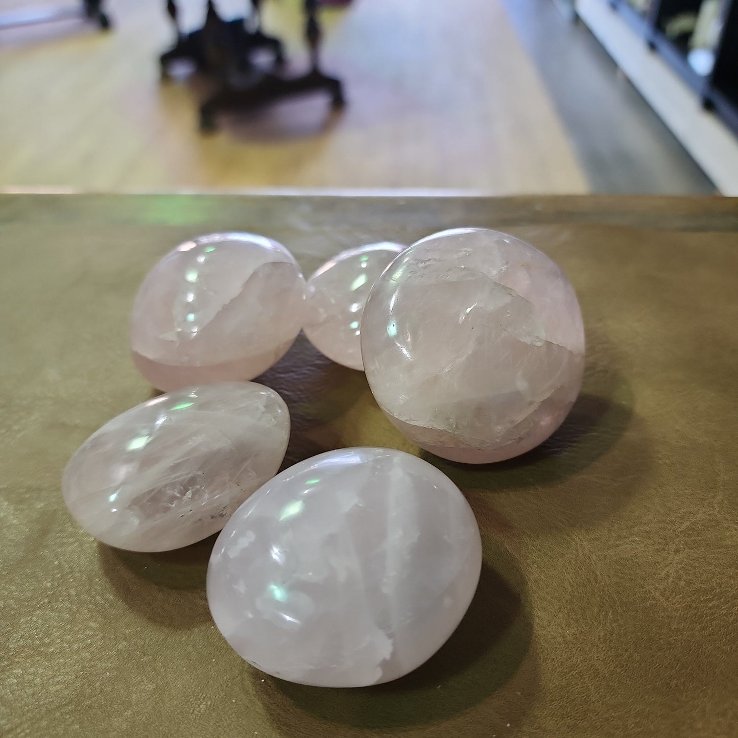 ROSE Quartz Meditation Palm Stones - Medium - PALM