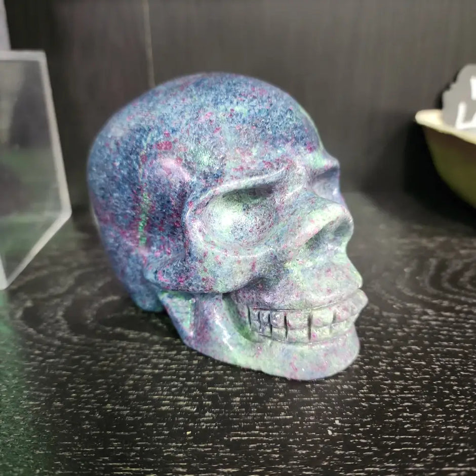 Ruby in Blue Kyanite Skull - 1 - Carvings