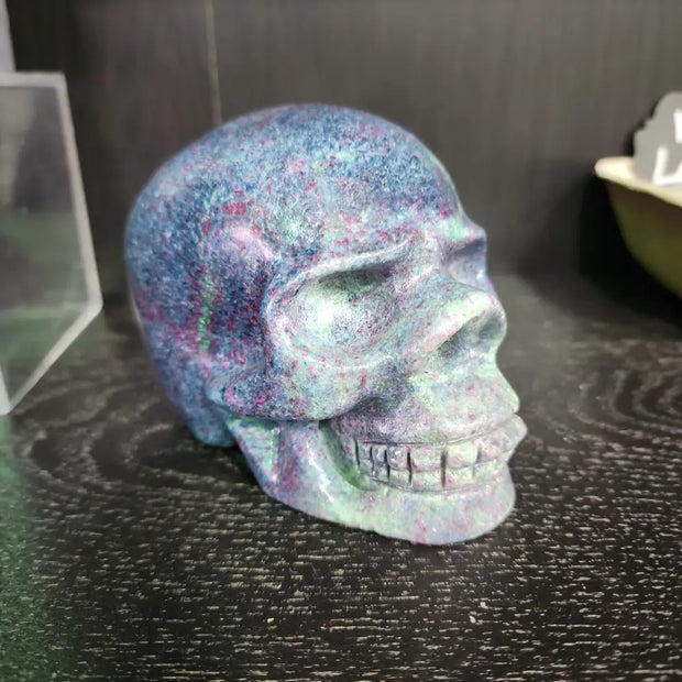 Ruby in Blue Kyanite Skull - 1 - Carvings