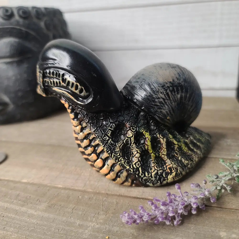 SNAILEN I (ALIEN SNAIL) - Statues