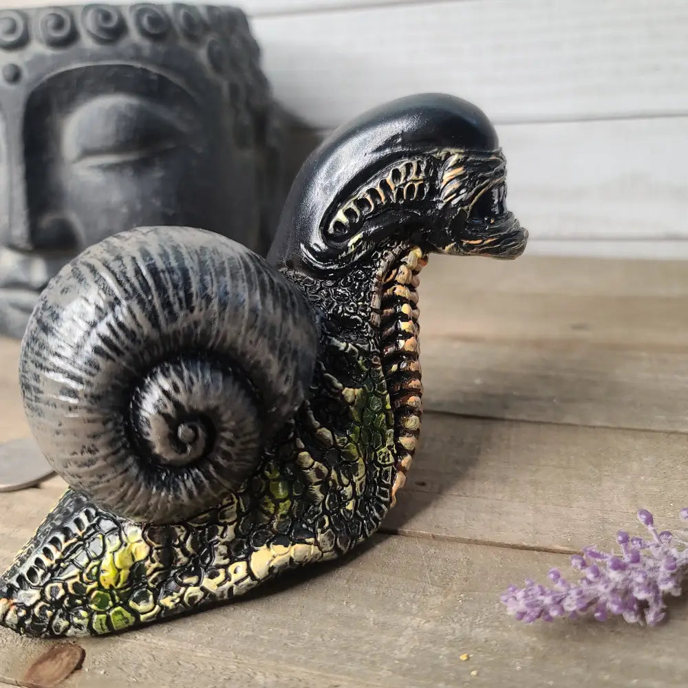 SNAILEN I (ALIEN SNAIL) - Statues