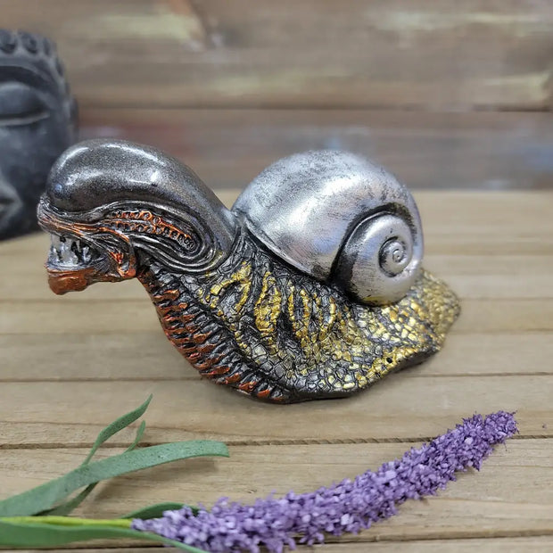 SNAILIEN II (ALIEN SNAIL) - Statues