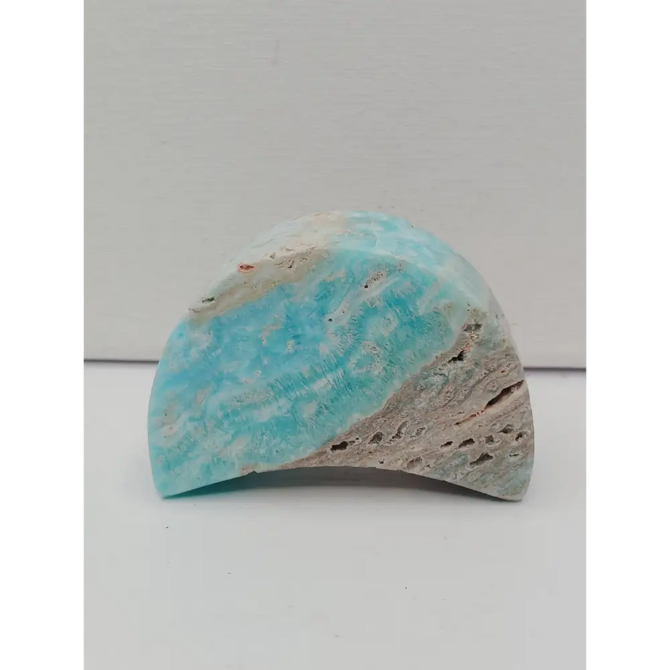 🌙⭐ Star and Moon Carvings – Dream Manifest and Illuminate Your Path ✨ - Caribbean Calcite Moon - 2.5’’