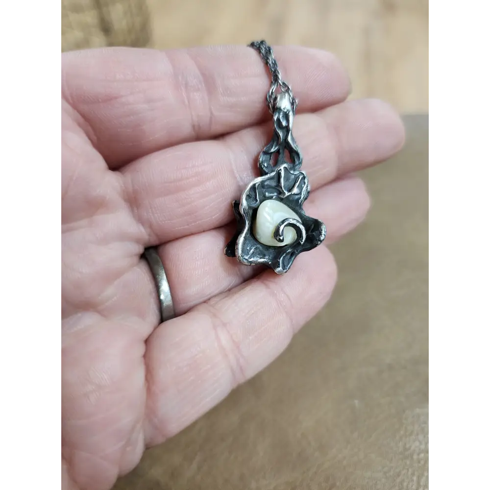 🐚✨ Sterling Silver Clamshell Art Piece with Abalone on 24’’ Chain – Ocean Magic & Elegant Shine! 🌊 - Jewelry