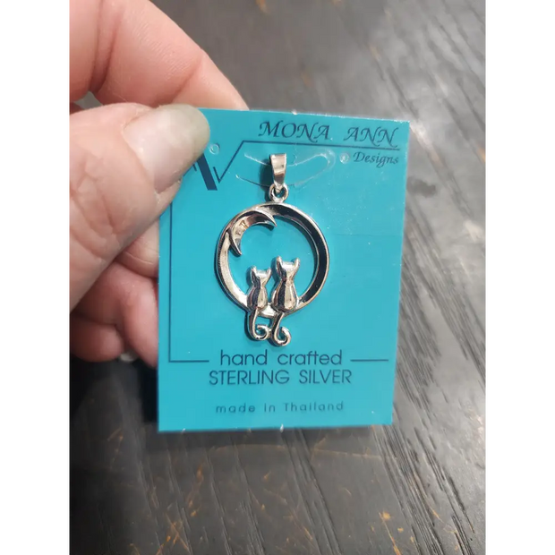 ✨ Sterling Silver Two Cats with Moon Pendant ✨ - Jewelry