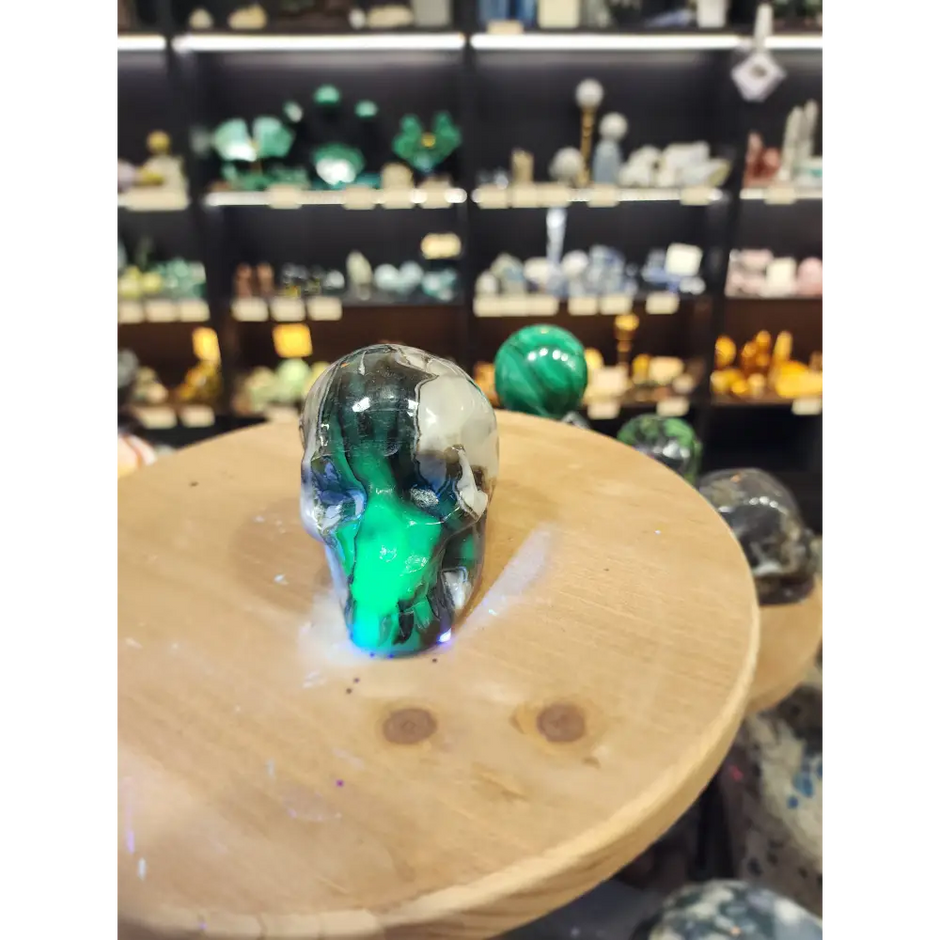 Volcano Agate Skull – 3.5’’ (UV Reactive!) 💀🌋 - 2